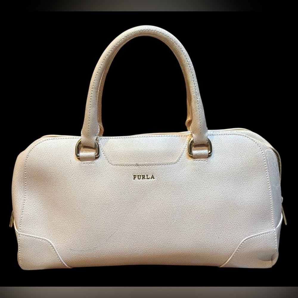 Rehab Furla Light Pink Leather Women's Bag. See pics for callouts. Gold hardware